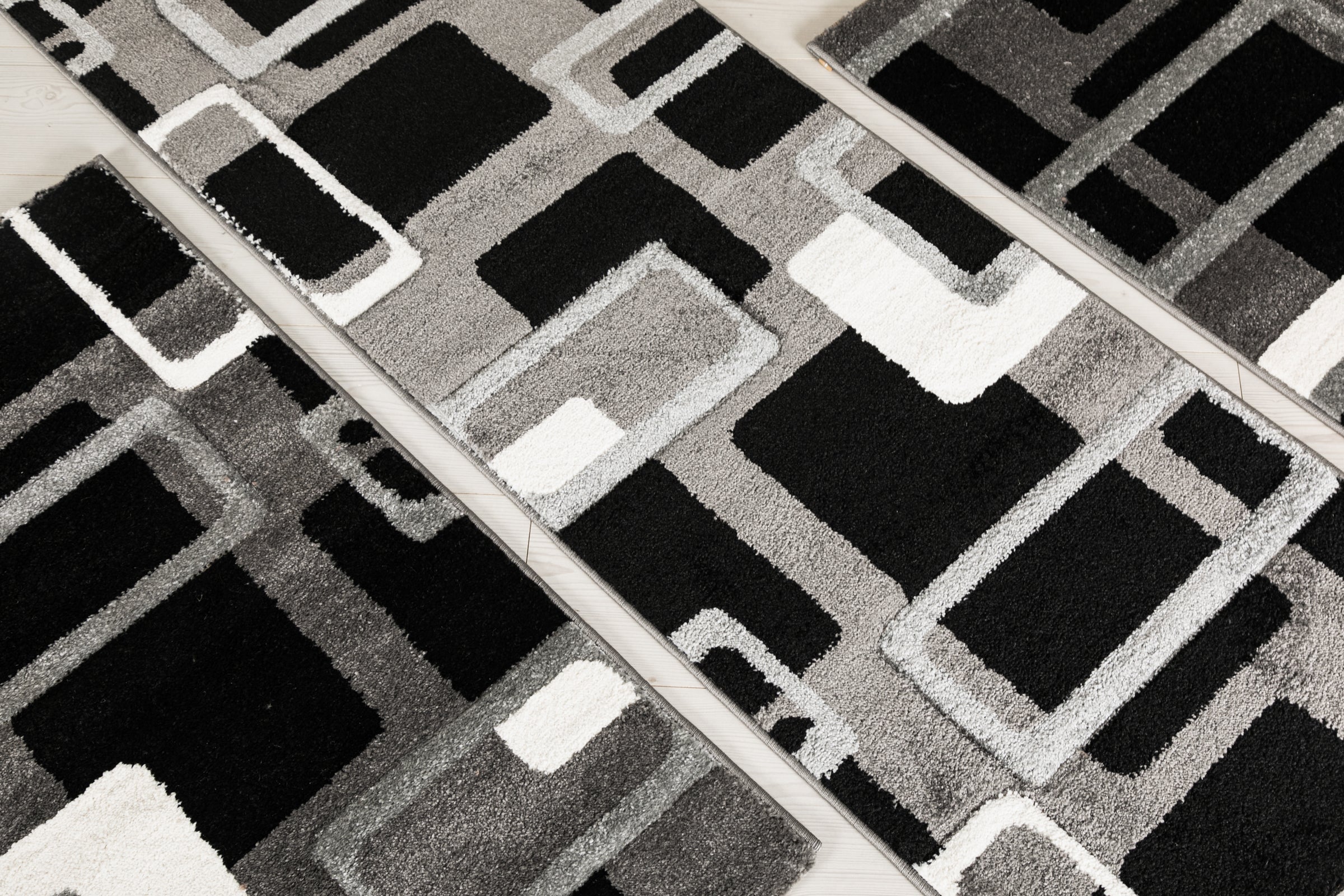 Eylül Fekete Fehér Téglamintás Szőnyeg szett